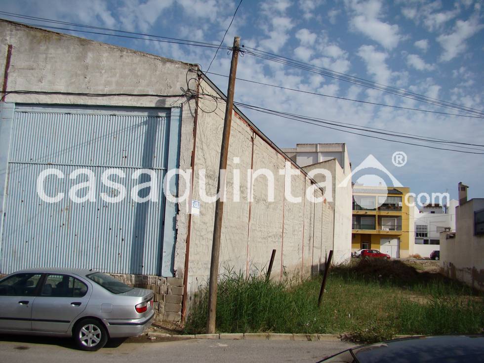 Nave Industrial en Venta en centro, Dolores