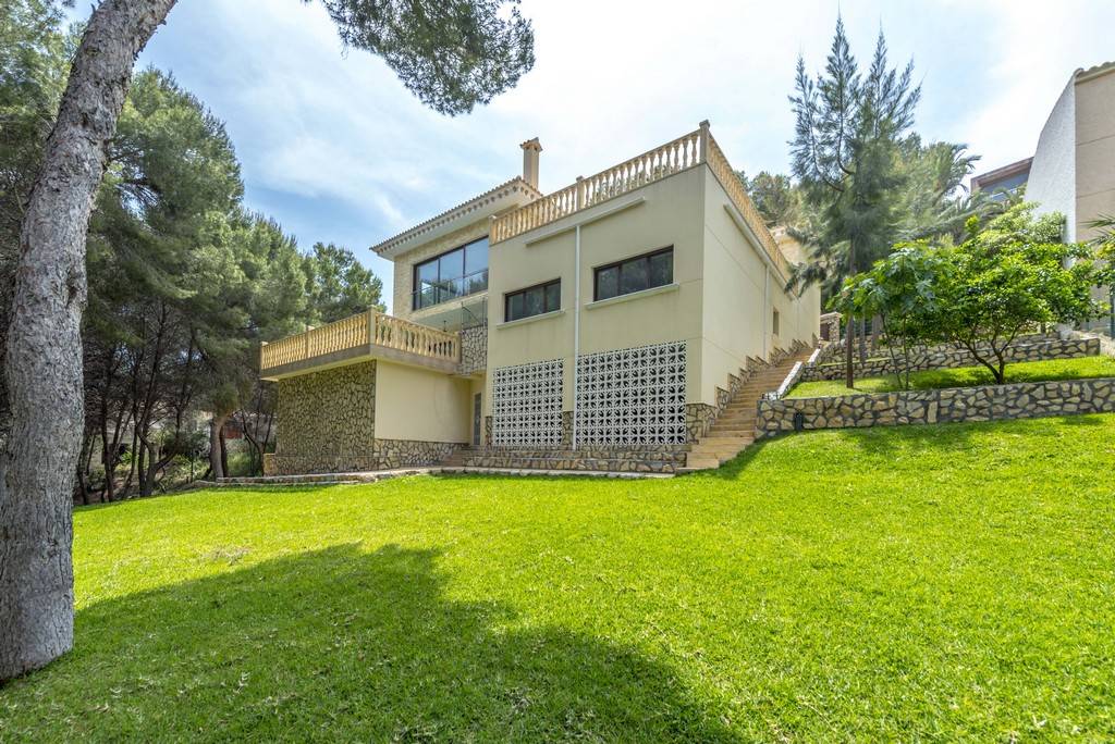 Chalet en Venta en Campoamor, Orihuela Costa